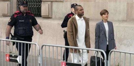 西媒：阿尔维斯要求对性侵受害者进行新的心理评估，被法院驳回
